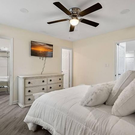Cozy 2 Bedroom Duplex In Charlotte, Jacuzzi, Sleeps 6 Plus 2 Exterior foto