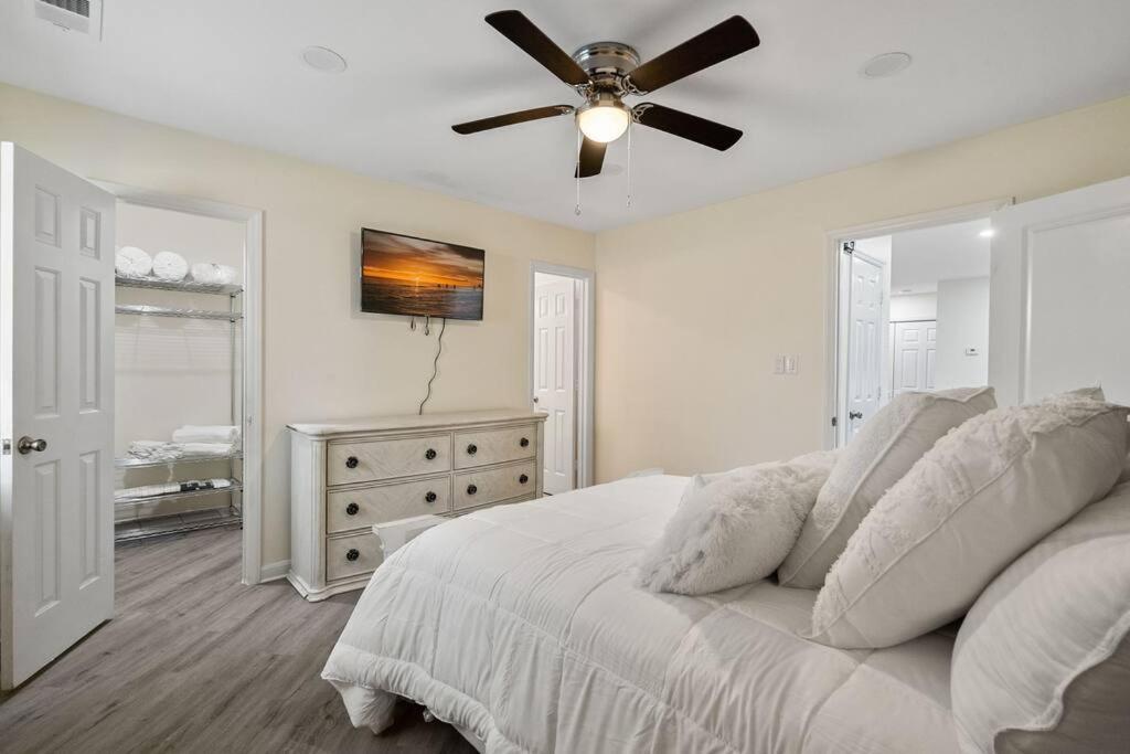 Cozy 2 Bedroom Duplex In Charlotte, Jacuzzi, Sleeps 6 Plus 2 Exterior foto